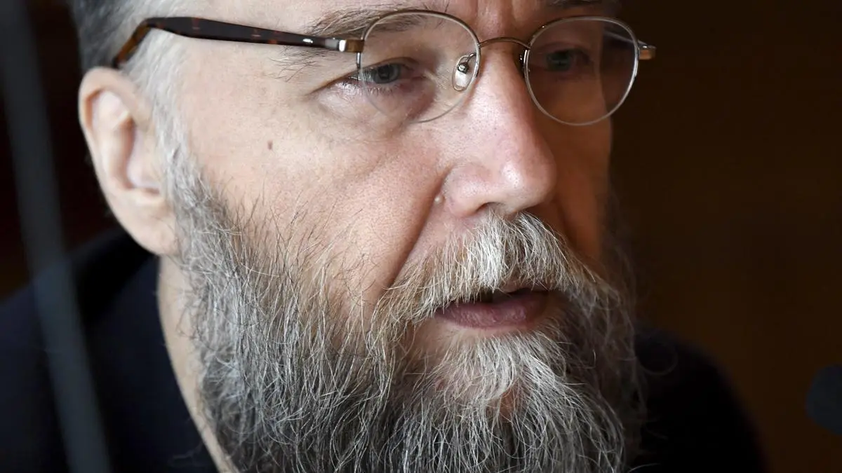 Dugin sugiere inmolar a Putin